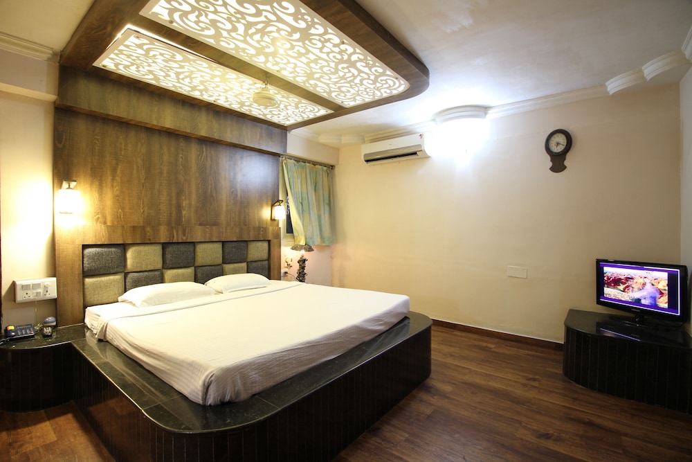 HOTEL GRAND ARJUN 23/50