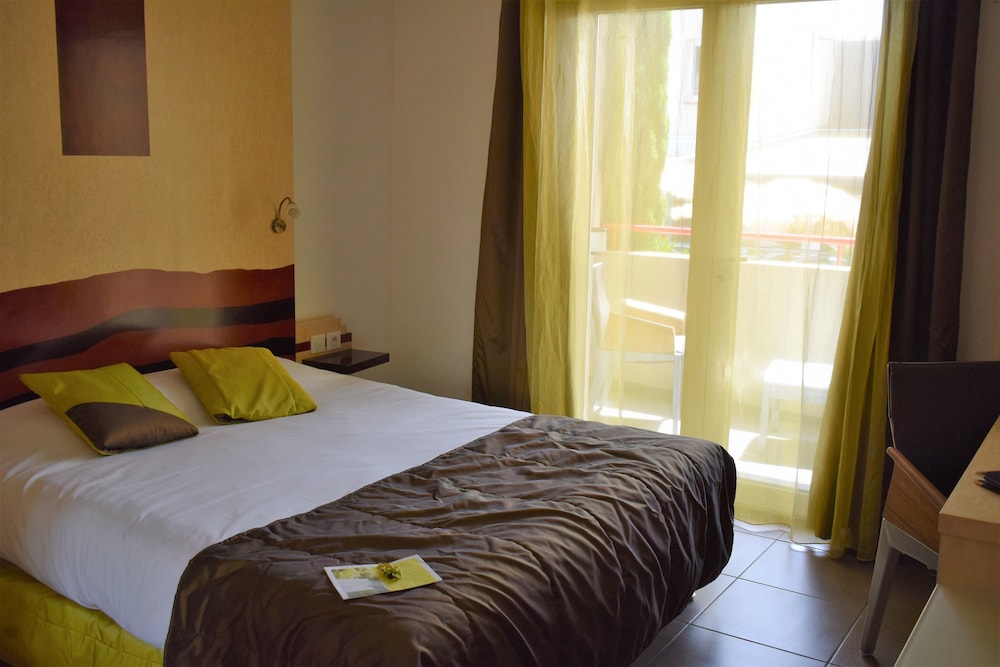 SUPERIOR, DOUBLE BED