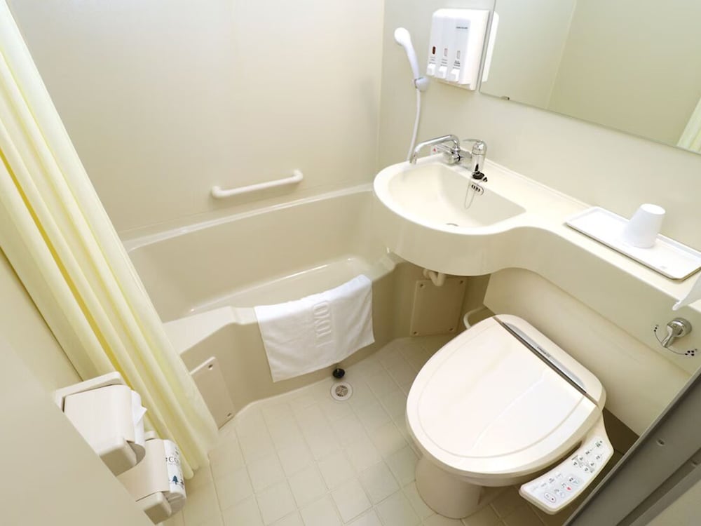 Toyoko Inn Sapporo Eki Minami Guchi 46/47