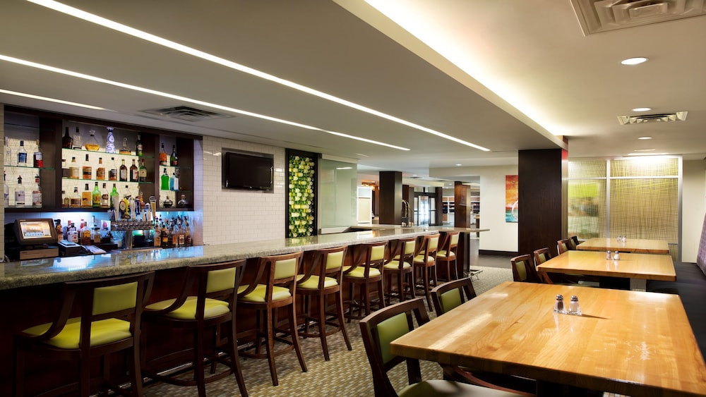 Holiday Inn Clark Newark Area Formerly Crowne Plaza Clark 5/54