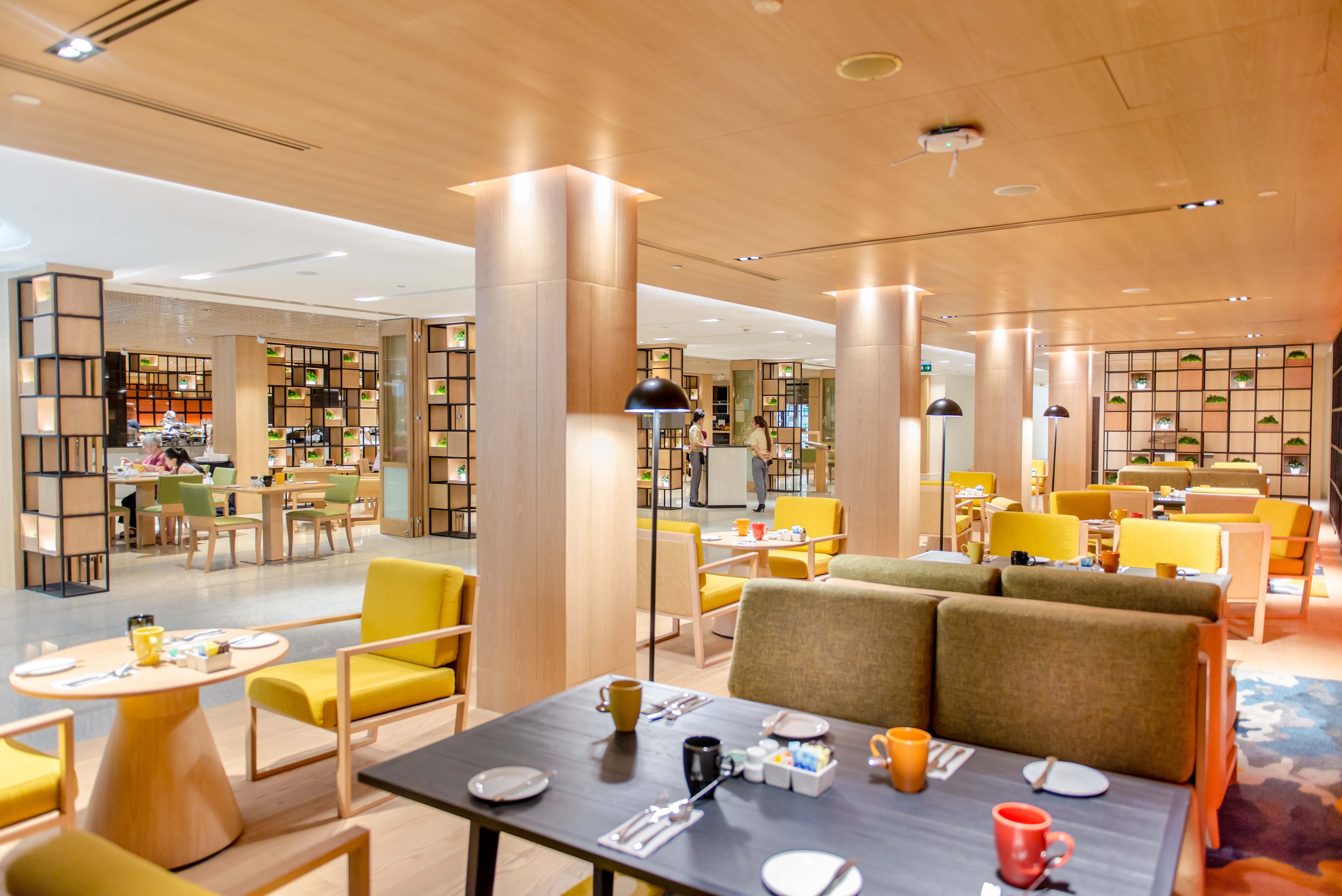 Holiday Inn Bangkok Hotel 50/76