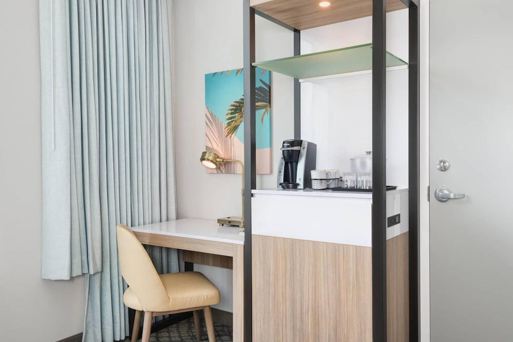 SpringHill Suites by Marriott Panama City Beach Beachfront 9/48