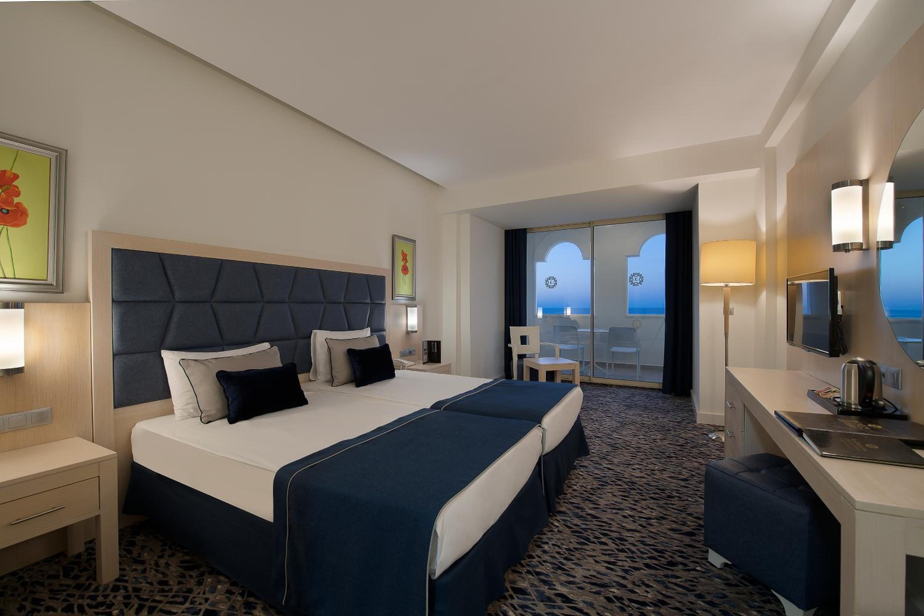 Superior, Double Bed, Side Sea View