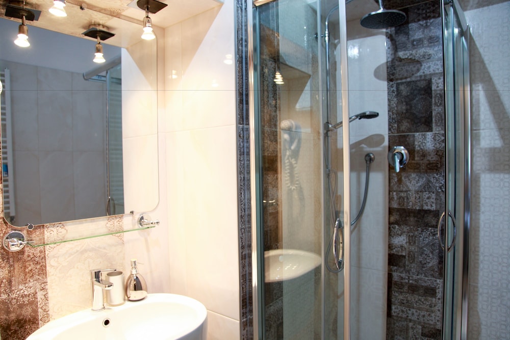 Navona Nice Room 23/25
