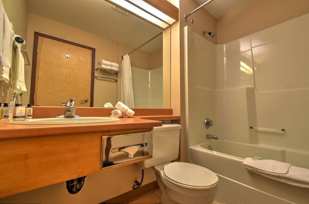 Inn at Big White 53/54