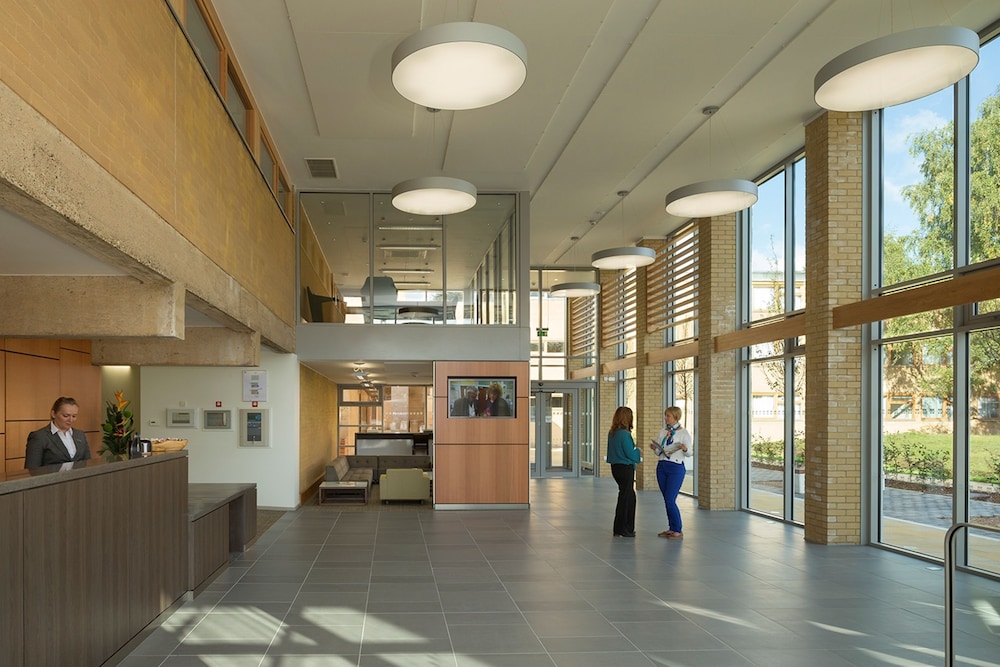 College Court 20/27