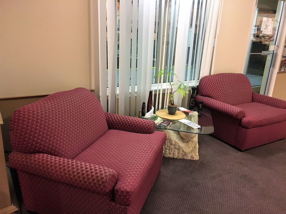 Americas Best Value Inn & Suites Williamstown 39/61