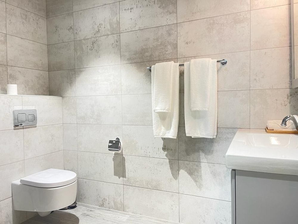 Al Manzil Residence & Suites 49/54