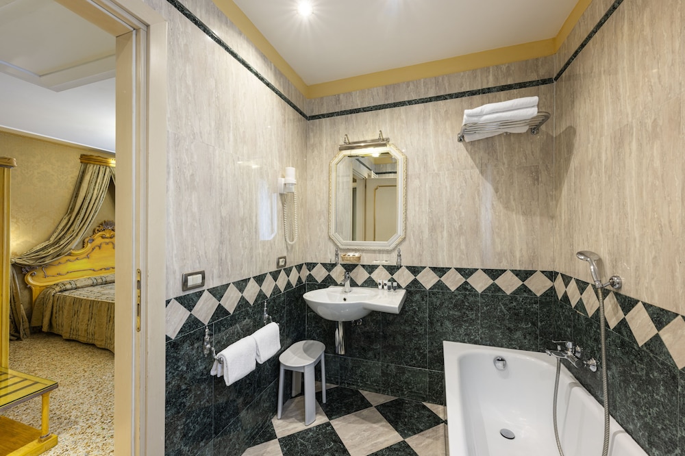 Hotel Ca Dogaressa 46/49