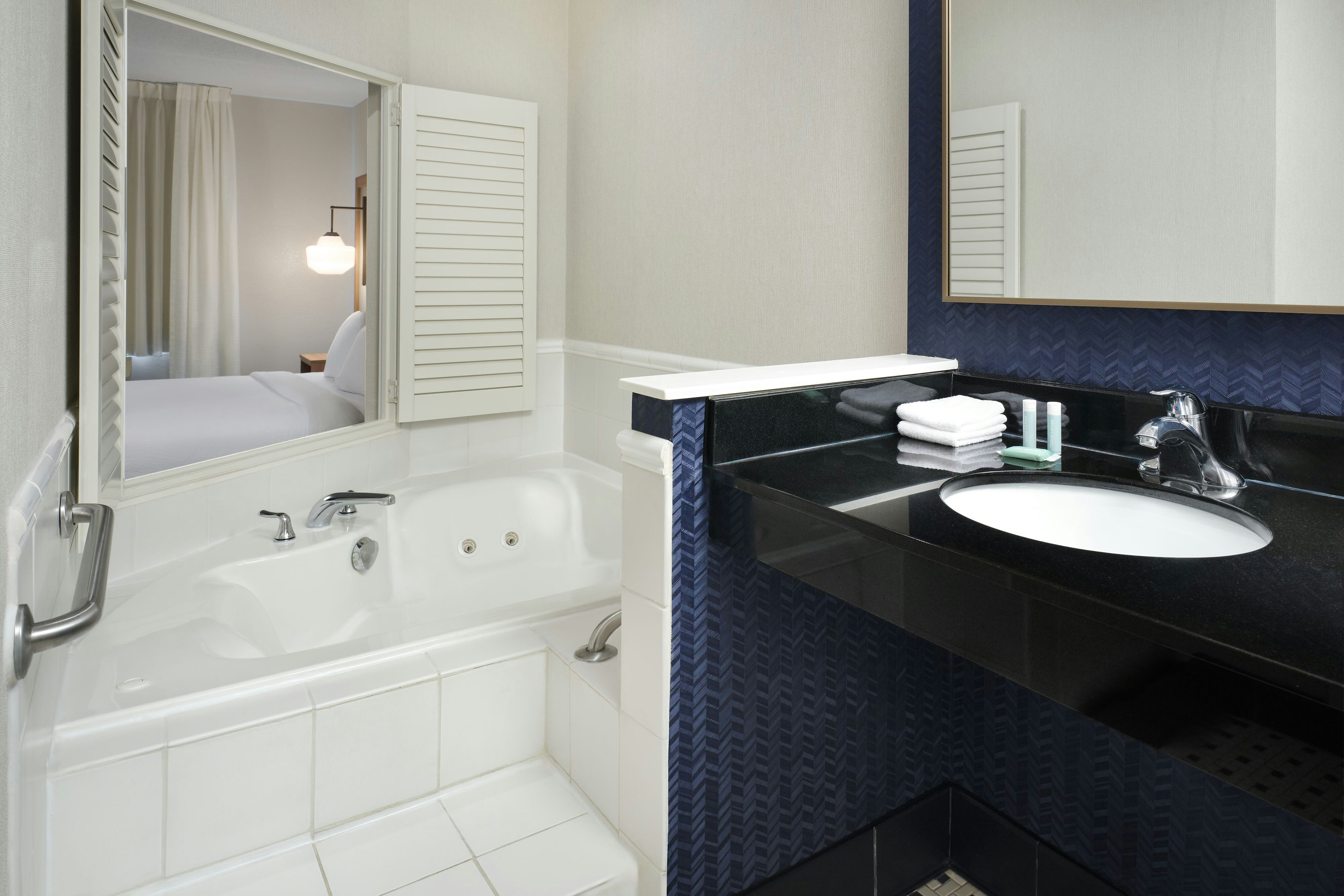 Fairfield Inn Suites Gillette 23/24