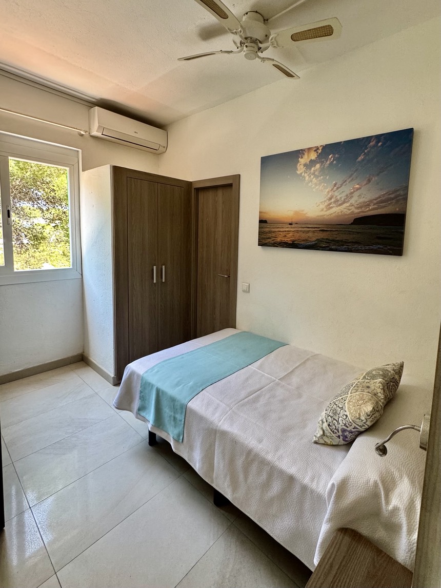 Room, Single, Double Bed, No Balcony