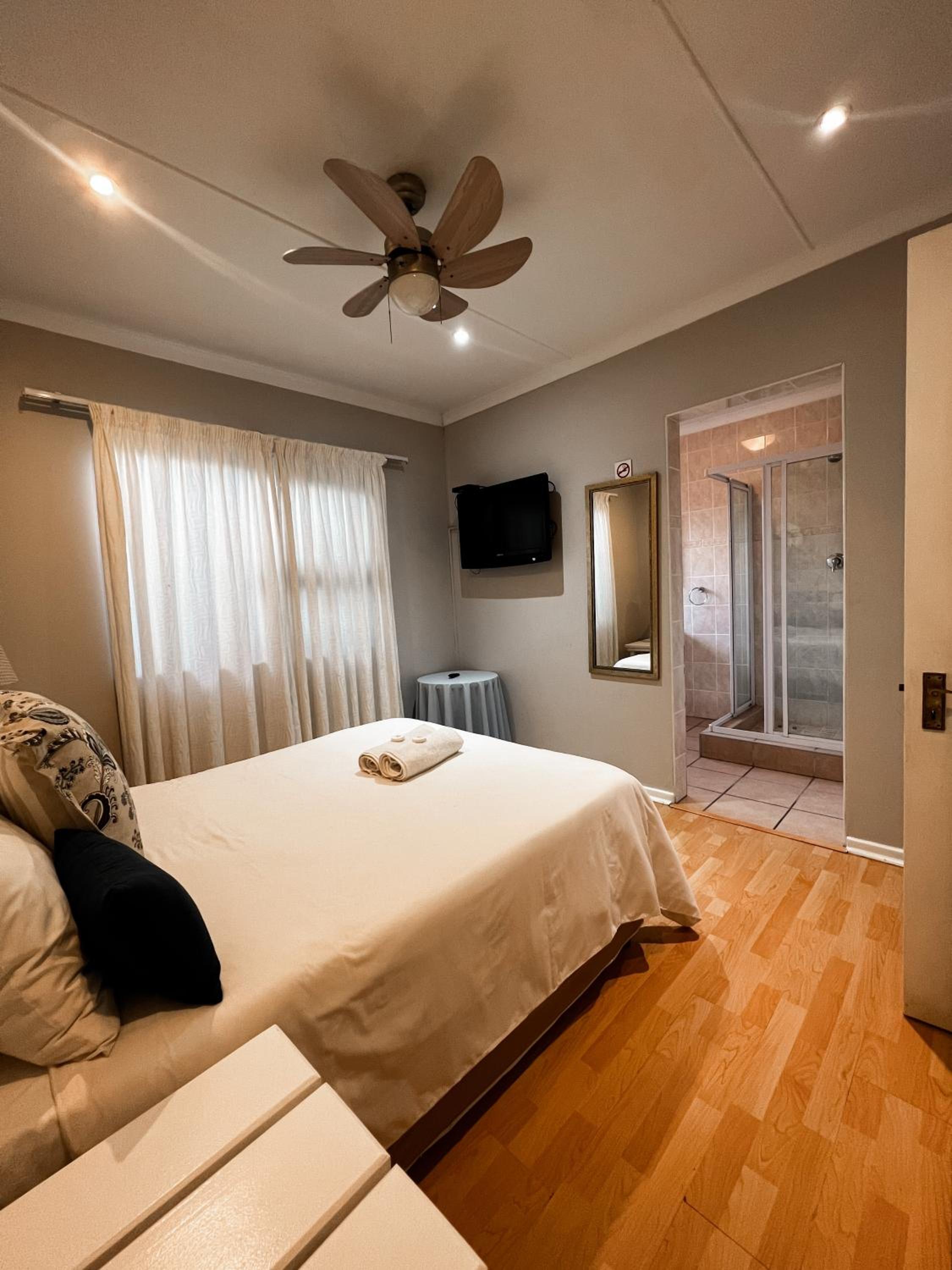 Goulden Street Guest House 9/27