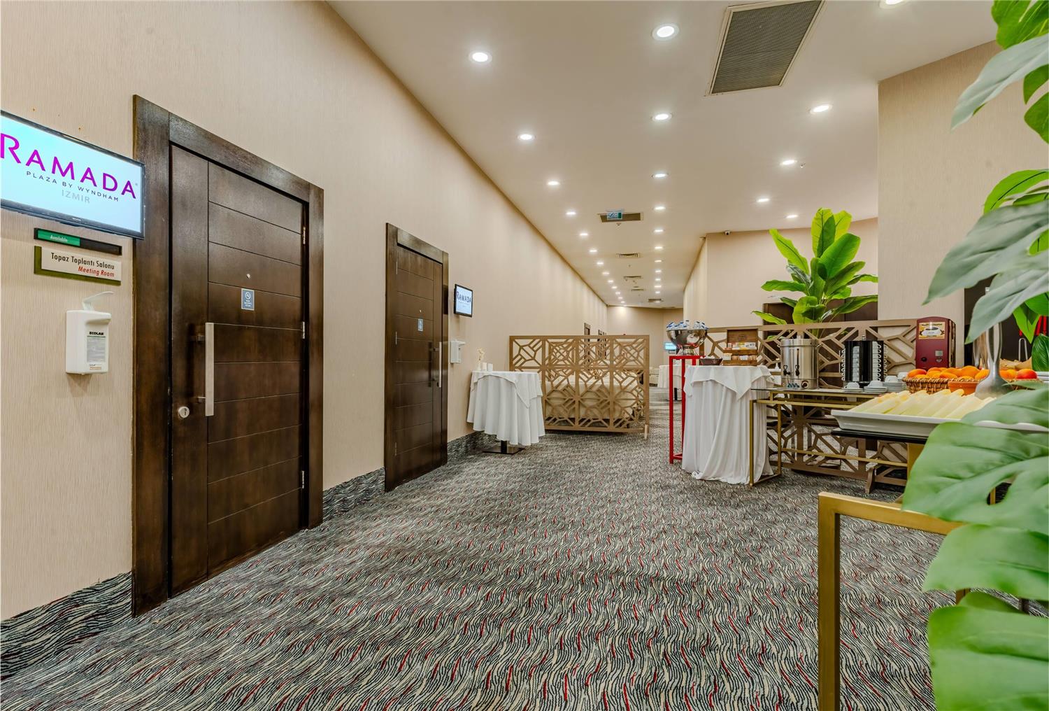 Ramada Plaza by Wyndham Izmir 9/65