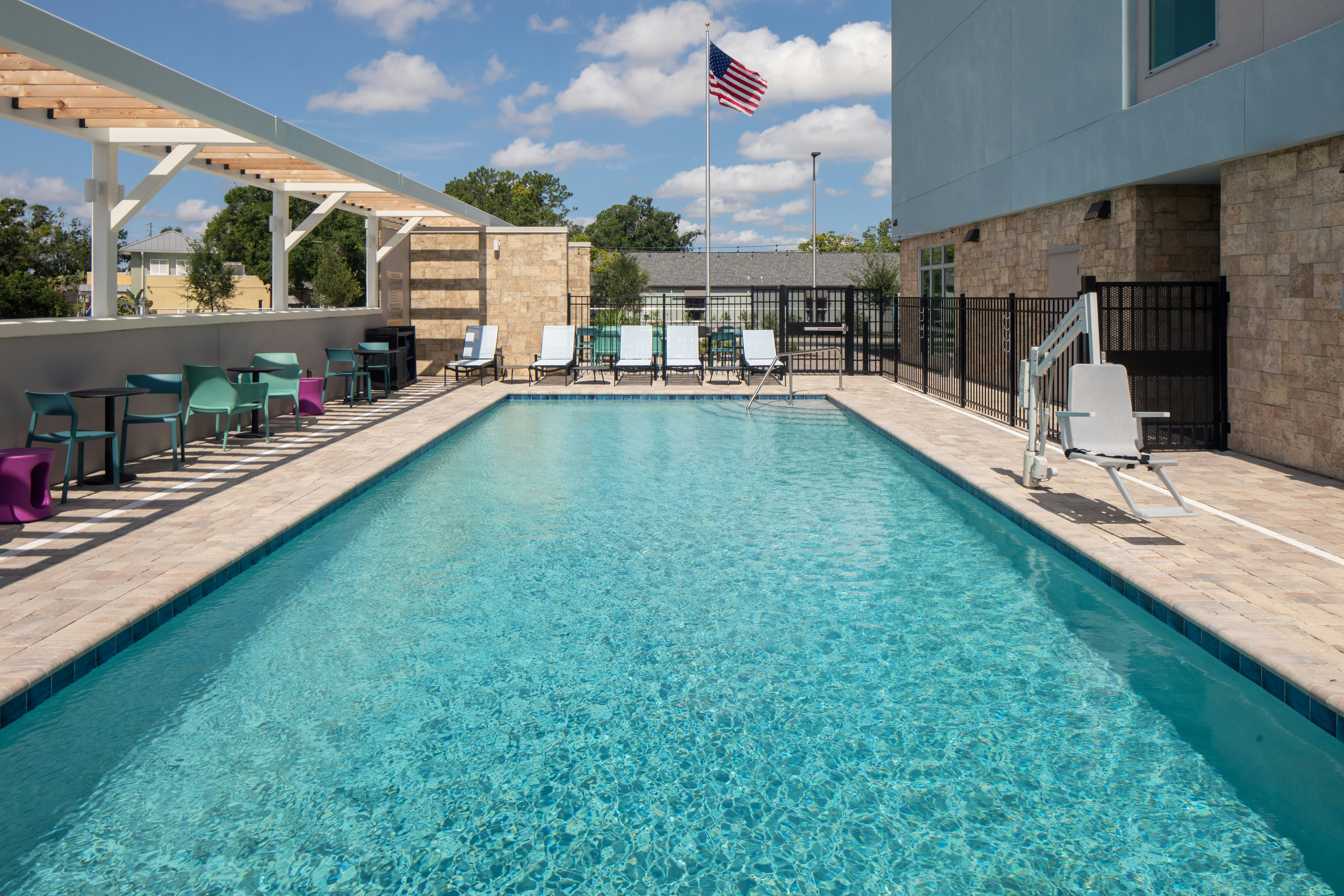 Home2 Suites by Hilton Clearwater St. Petersburg Ulmerton Rd 23/24