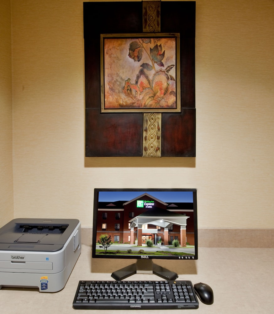 Holiday Inn Express Hotel & Suites Suffolk 22/41
