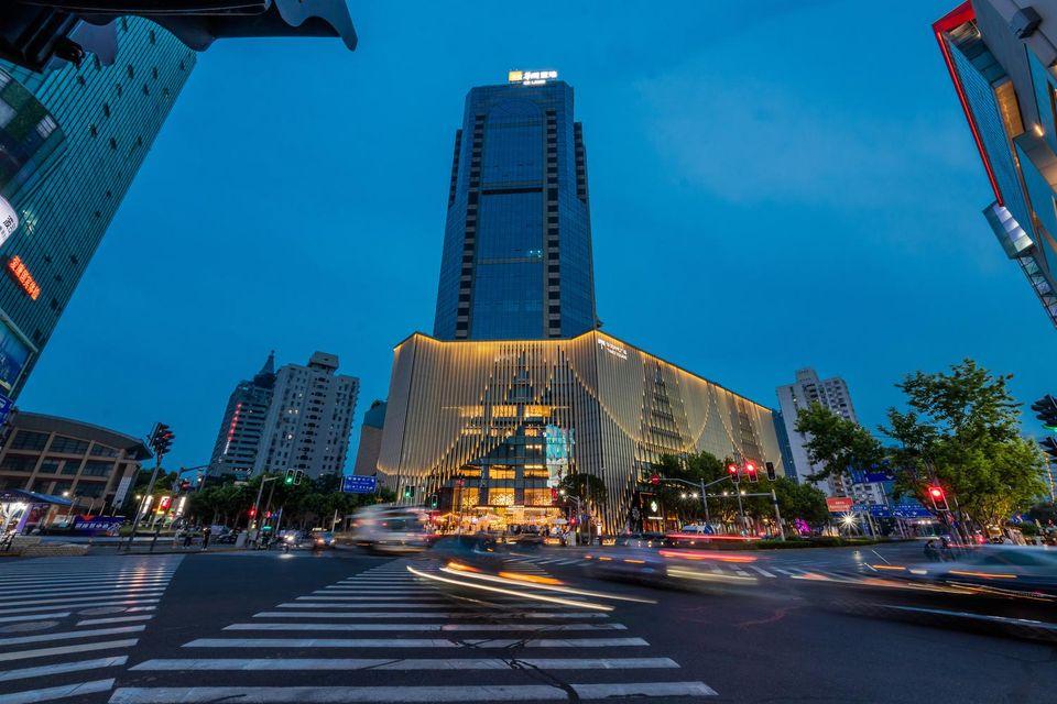 Home Inn Selected (Shanghai New International Expo Center, Guanglan Road Metro Station) 55/56