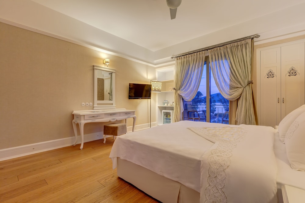 Antmare Hotel 9/50