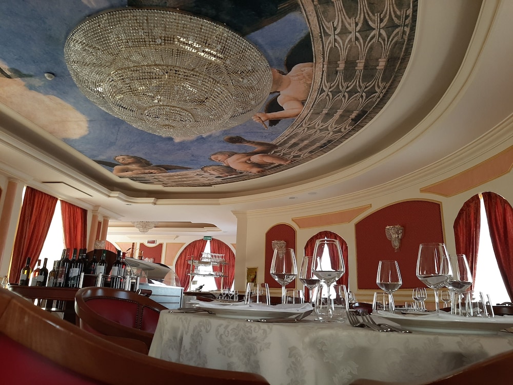 Parco Dei Principi Hotel 66/80