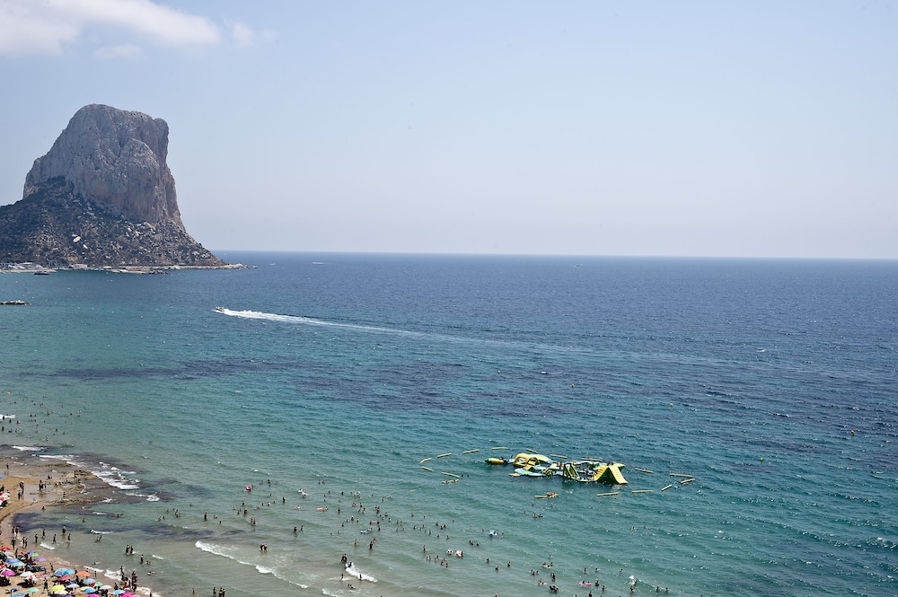 Bahia Calpe Hotel by Pierre and Vacances 64/69