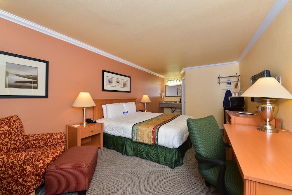 غرفة بسرير كينج، Americas Best Value Inn And Suites San Francisco Airport North 3/8