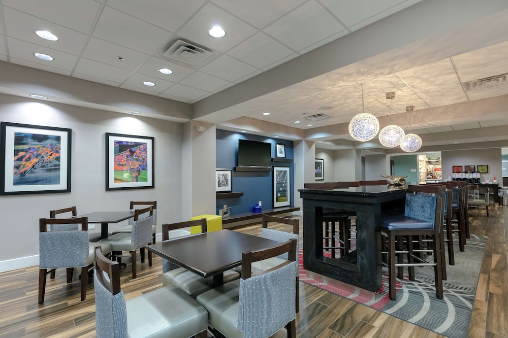 Hampton Inn Emersonlakepoint Ga 43/55