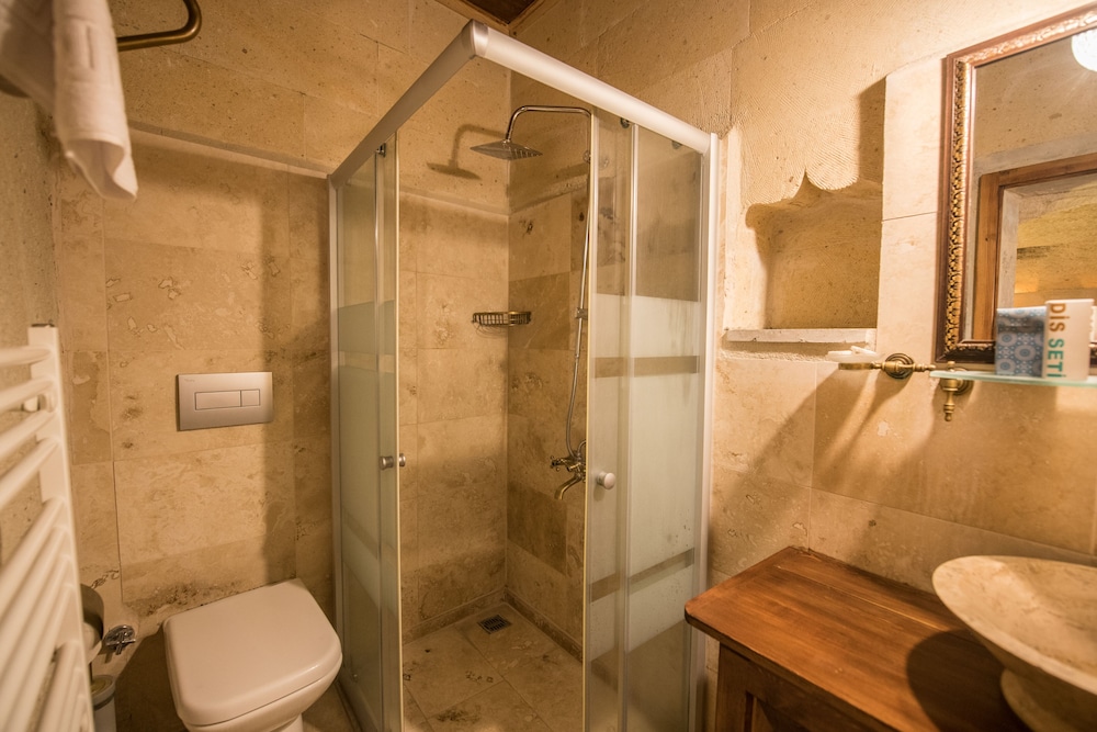 Charming Cave Hotel 3/29