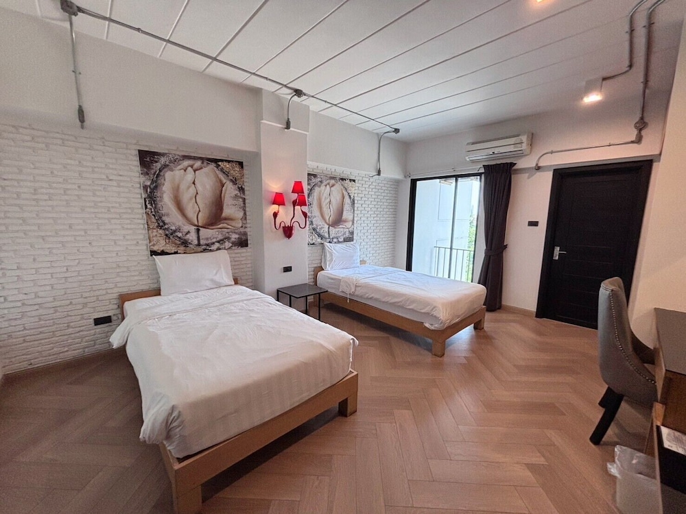 Diary Suite Hotel 19/50