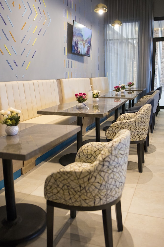 Hyatt Place Saltillo 24/33