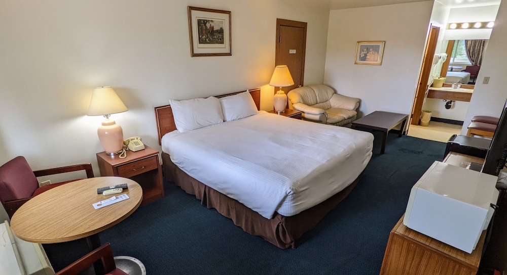 Fairground Inn Monroe WA 9/50