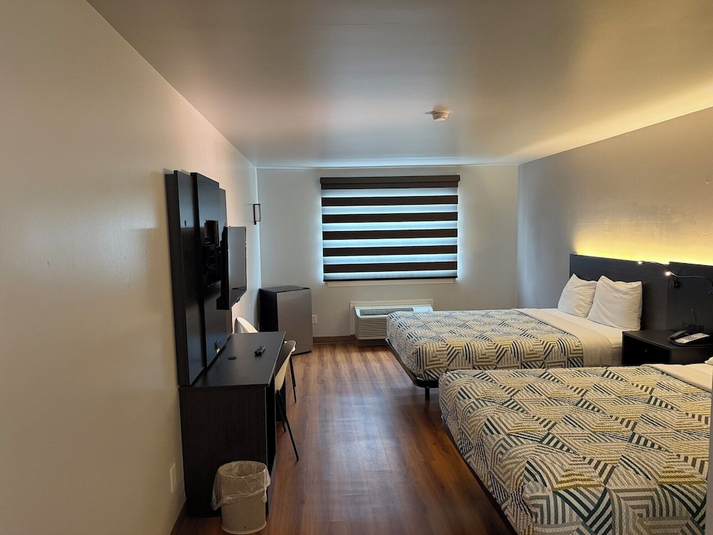 Motel6 Ennis, TX 25/66