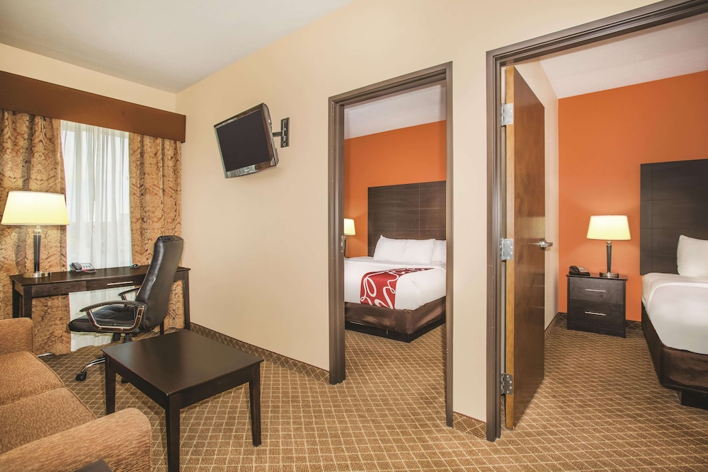 La Quinta Inn & Suites by Wyndham Ely 33/42