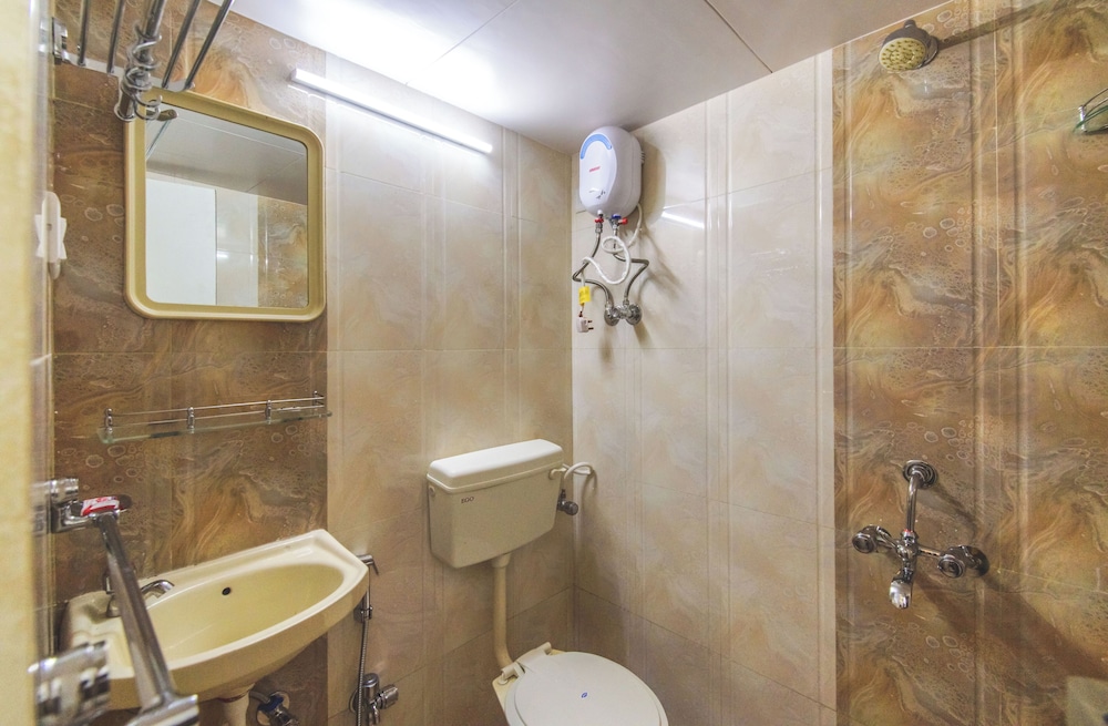 Hotel Nest Inn Malad 41/44
