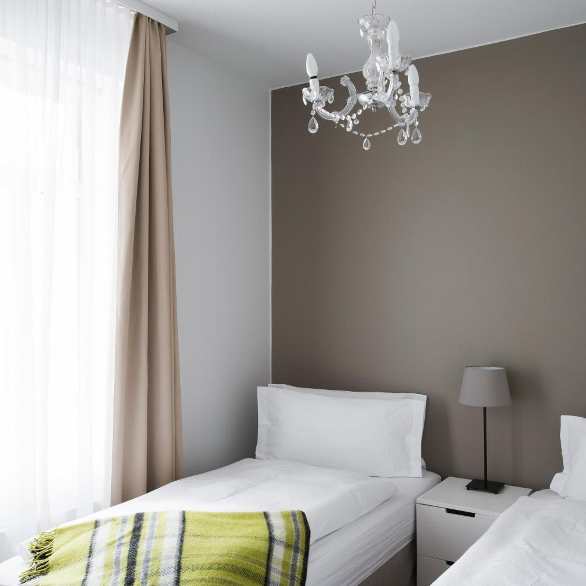 2 Bedrooms, Apartment