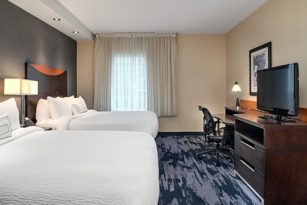 Fairfield Inn And Suites Toronto Mississauga 9/28