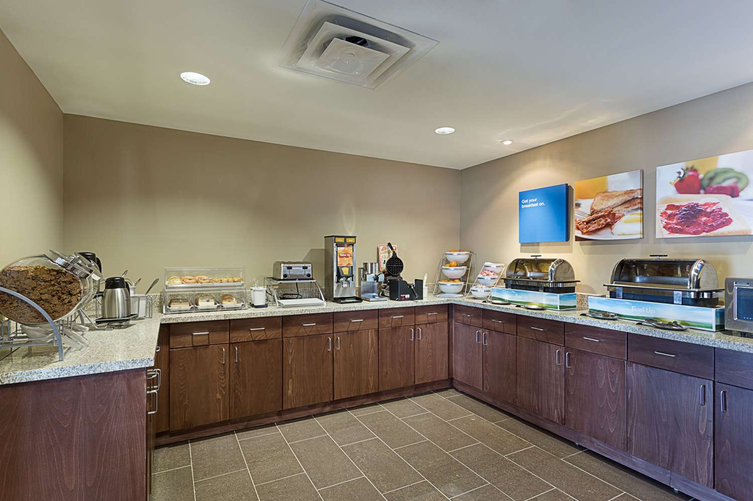 Comfort Inn & Suites Zachary, LA 35/41