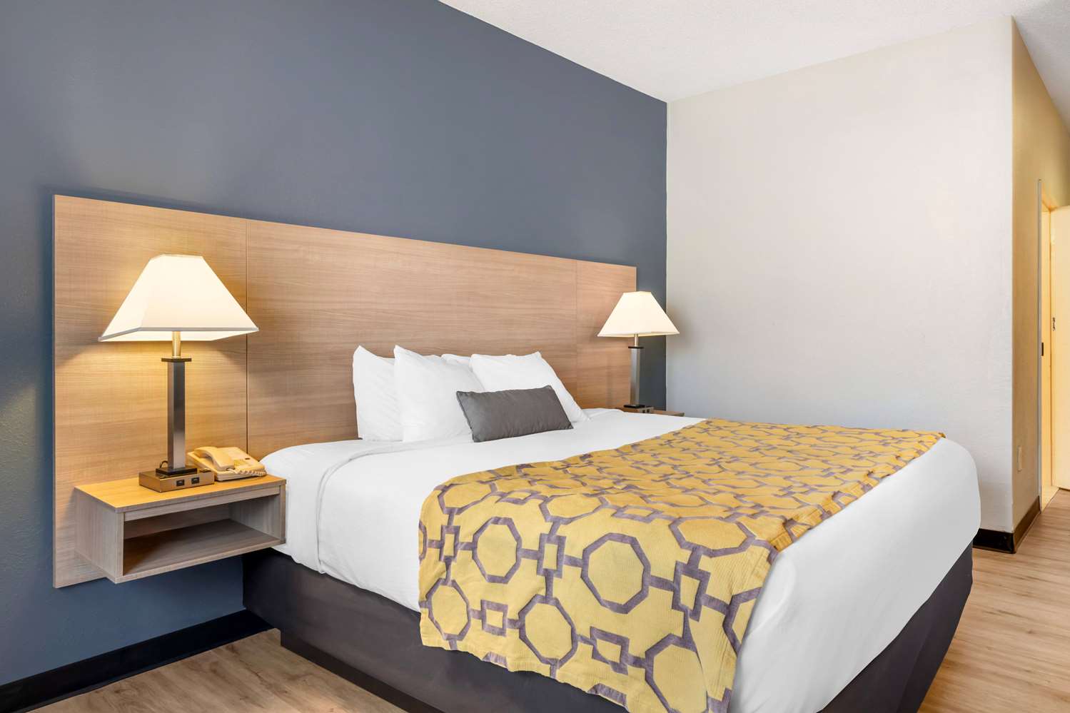 Baymont By Wyndham Kennesaw 4/20