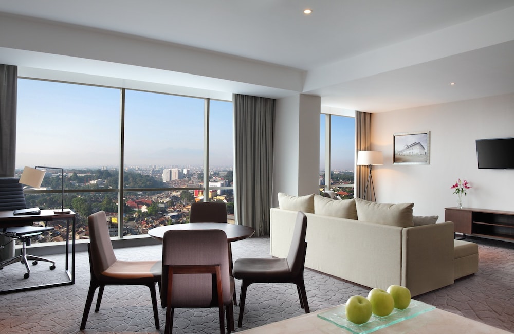 Crowne Plaza Bandung 52/75