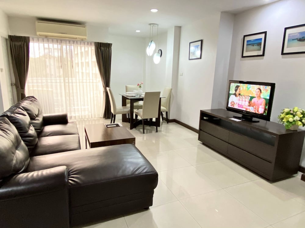 14 Place Sukhumvit Suites 36/66