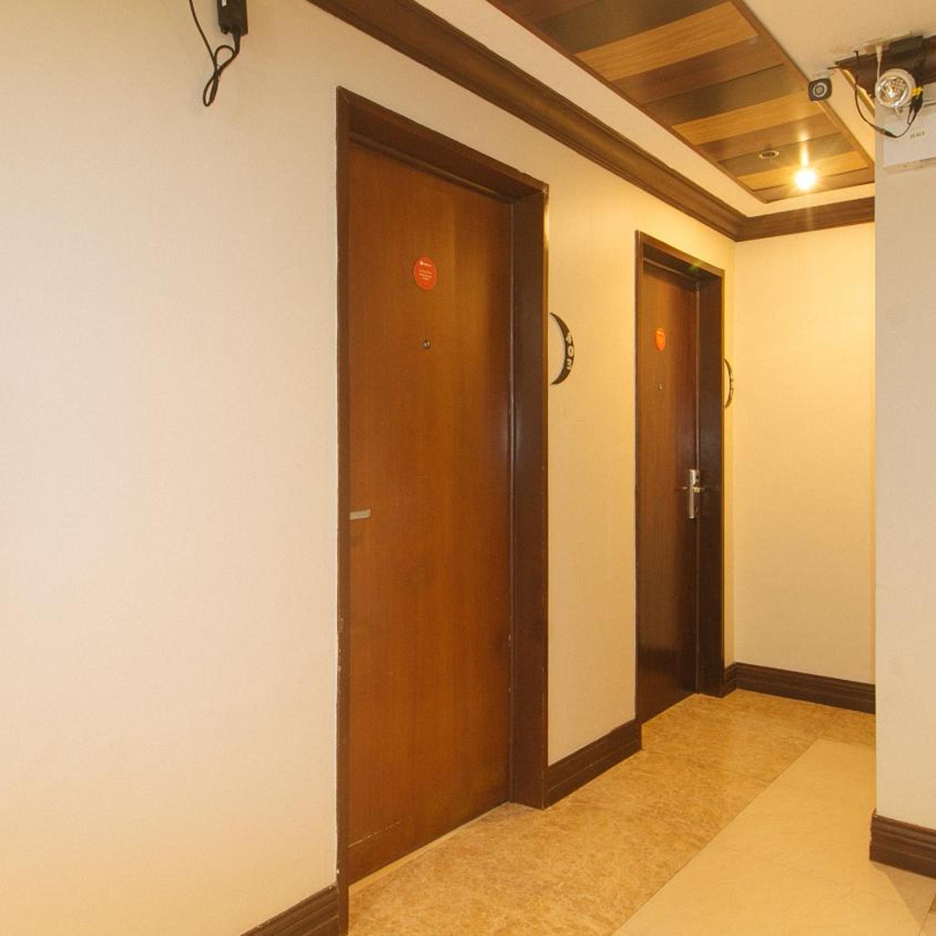 Reddoorz near Landers Superstore Cebu City 32/50