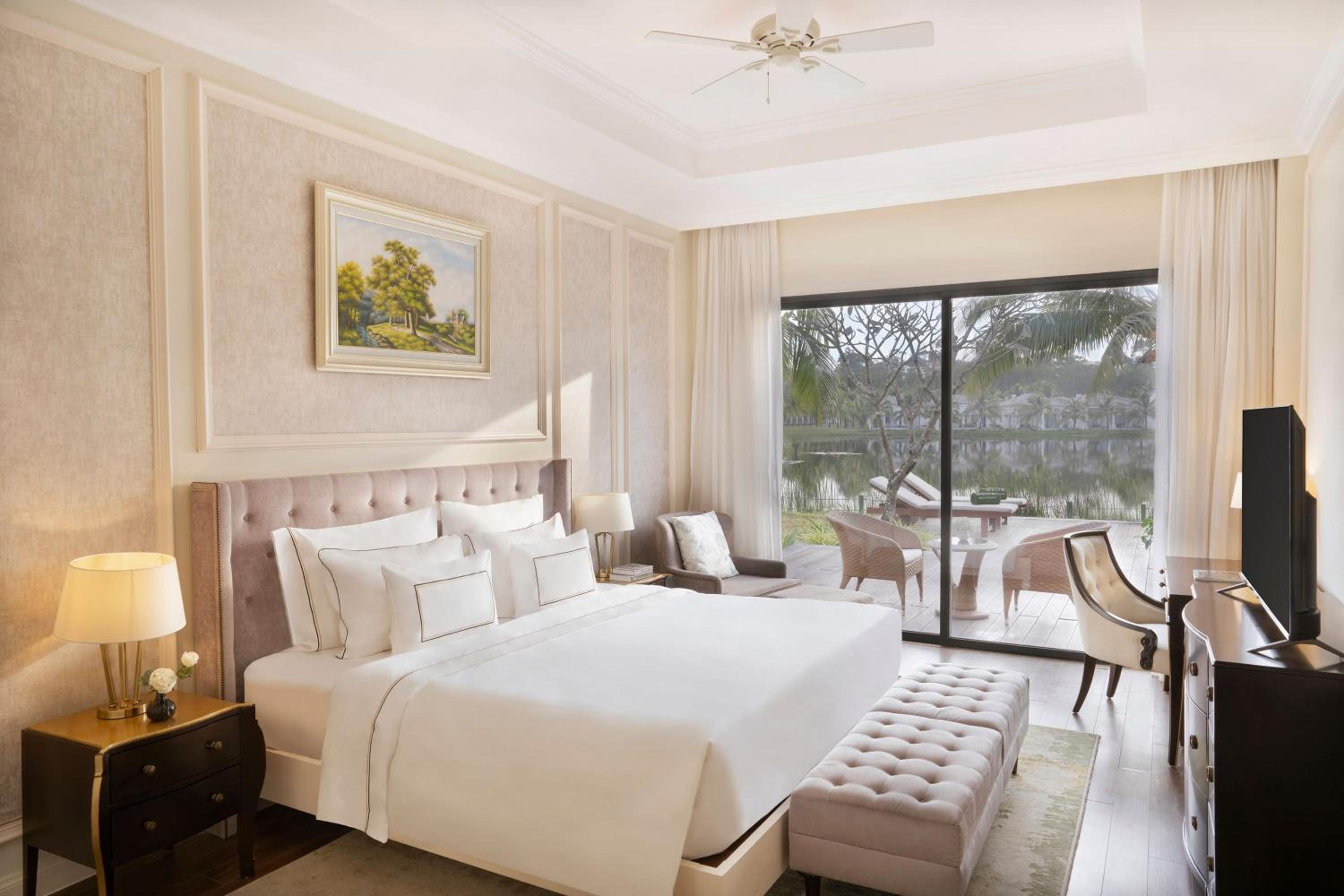 3 Bedrooms, the Level, Villa, Double Bed, Lake View, Private Pool