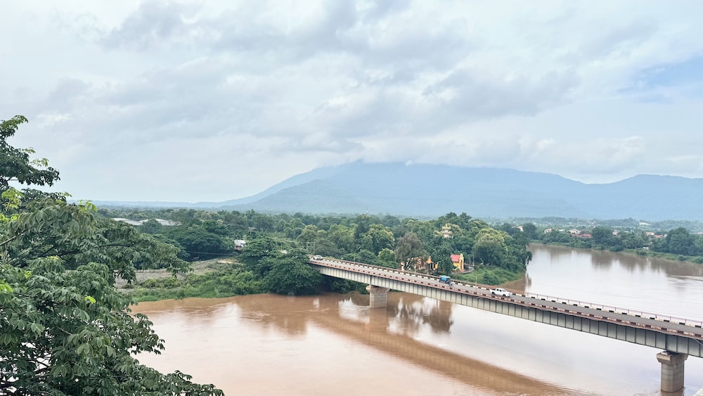 Champasak Palace Hotel 59/65