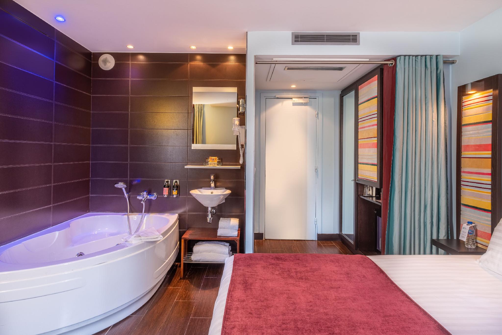 Premium, 2 Double Beds