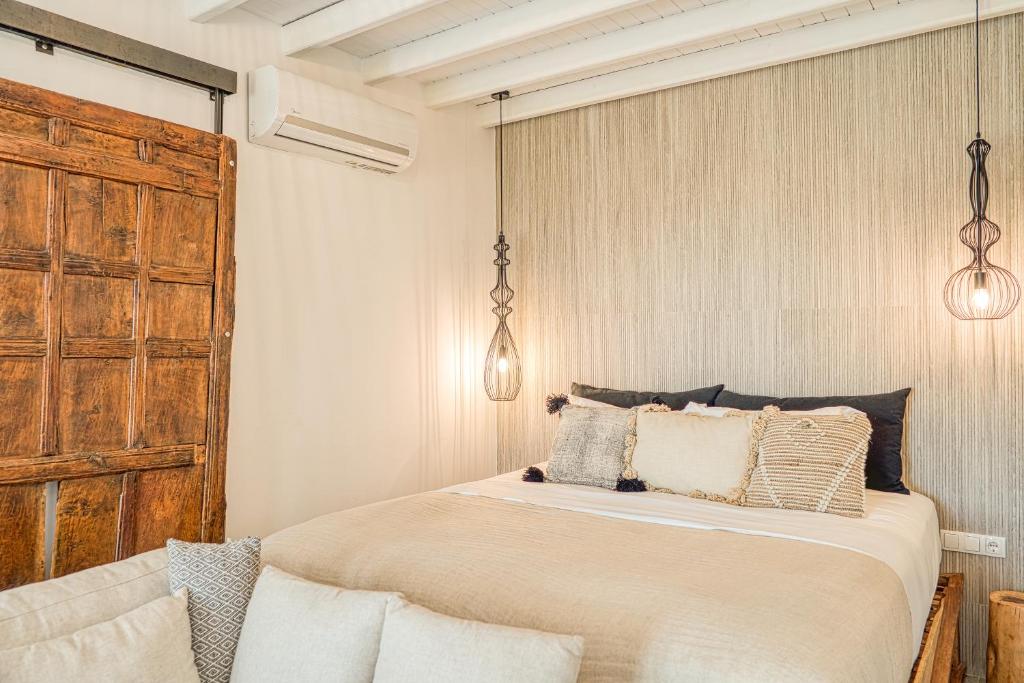 Deluxe, Double Bed