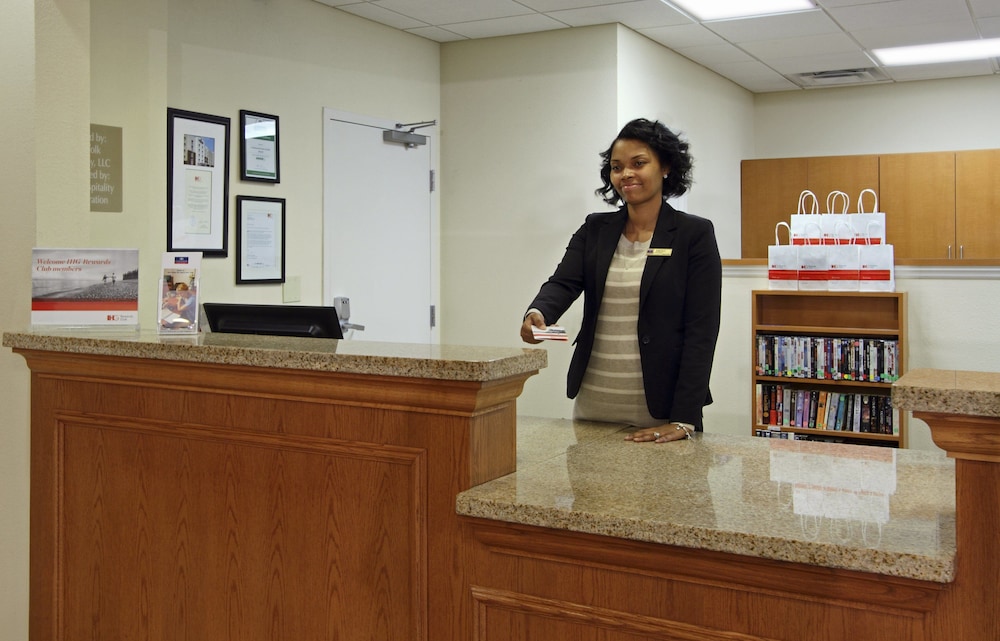 Candlewood Suites Norfolk Airport 2/38