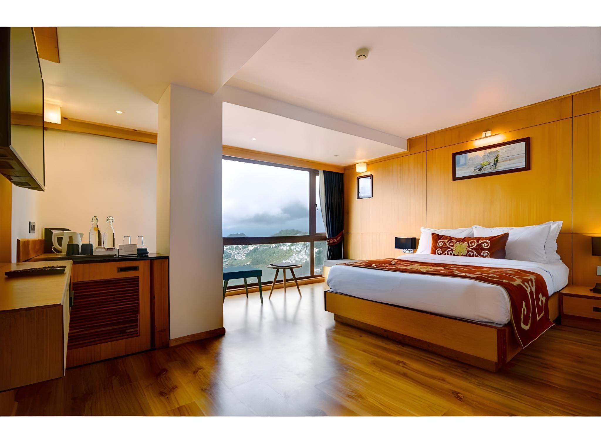 Heritage, Suite, with View