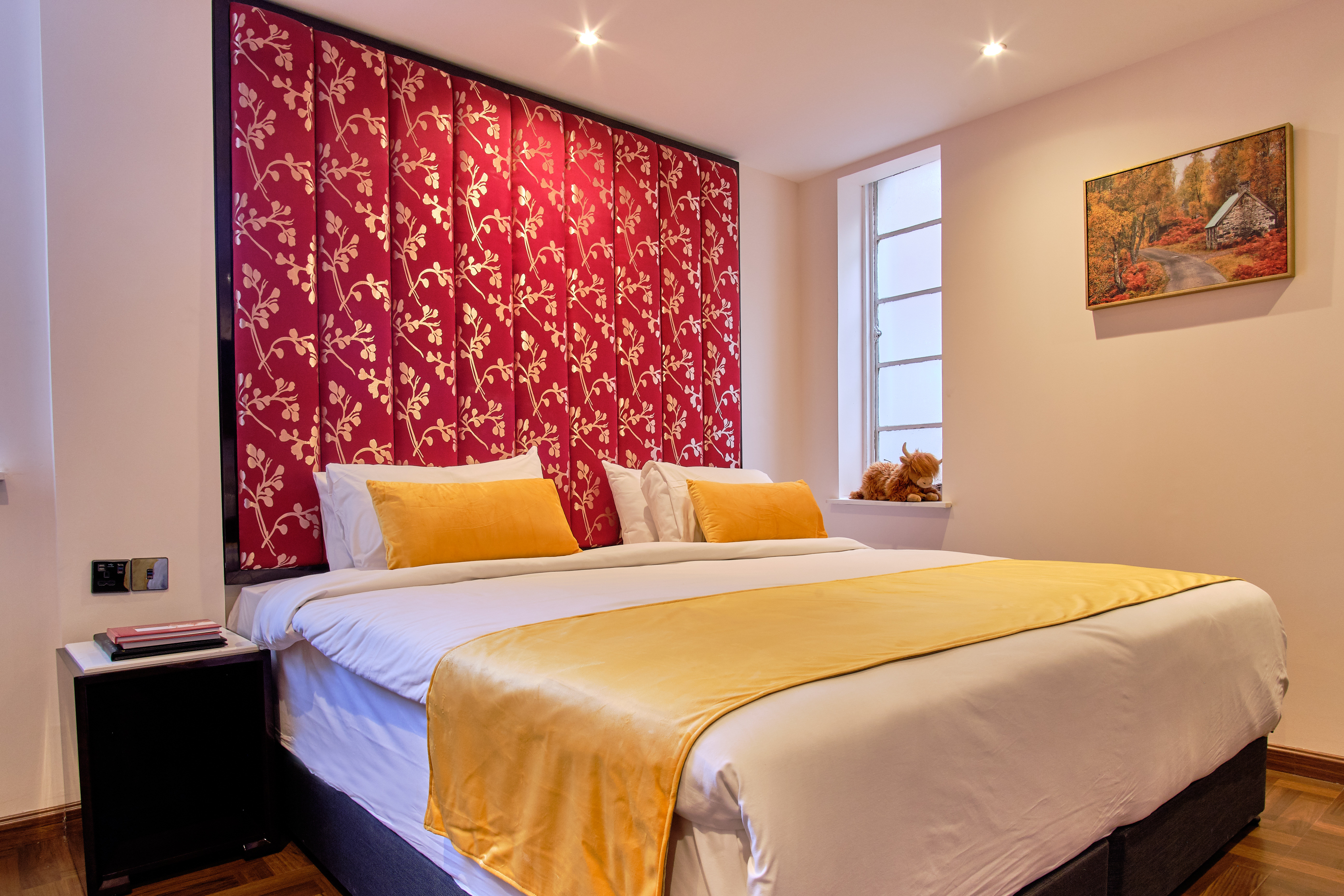 Cozy, Petite, Double Bed