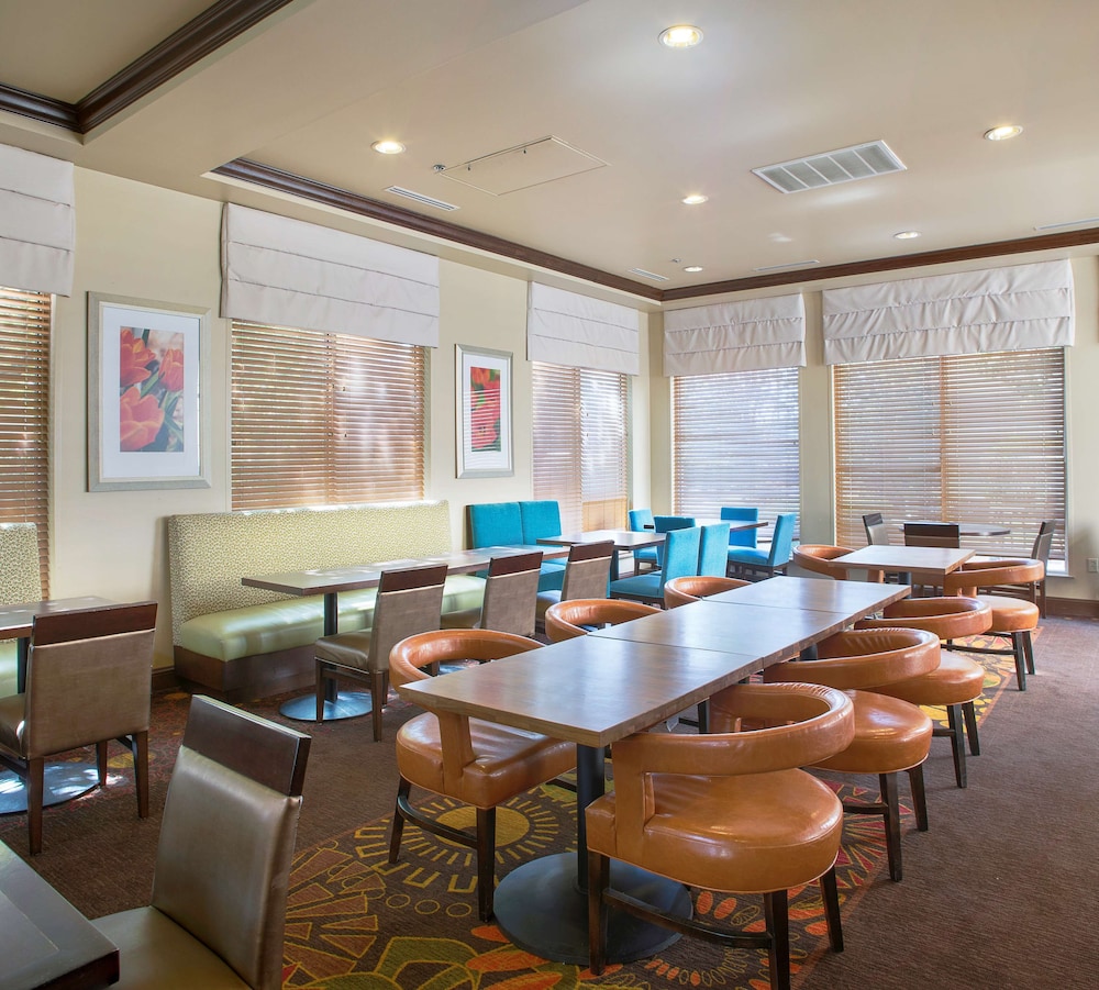 Hilton Garden Inn Bentonville Hotel 58/62