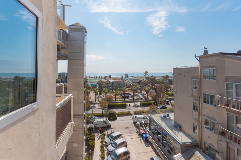 Ambasciatori Suite Hotel 105/110