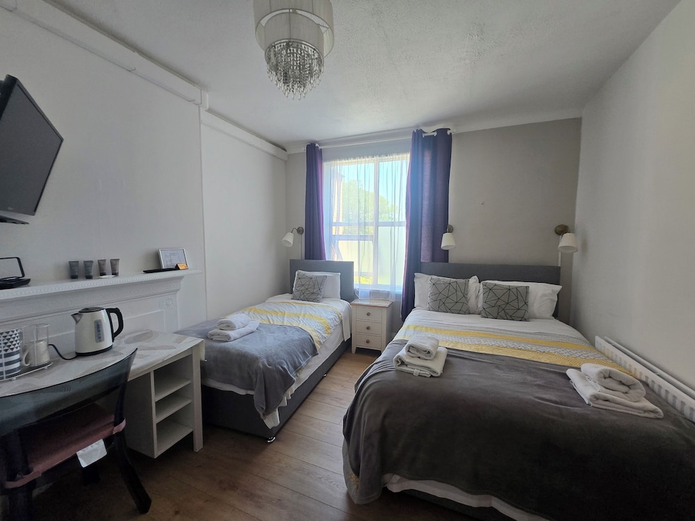 Adams Guest House 10/62
