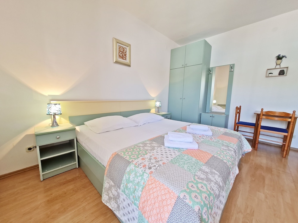 APARTMENTS ROOMS PORAT 17/47